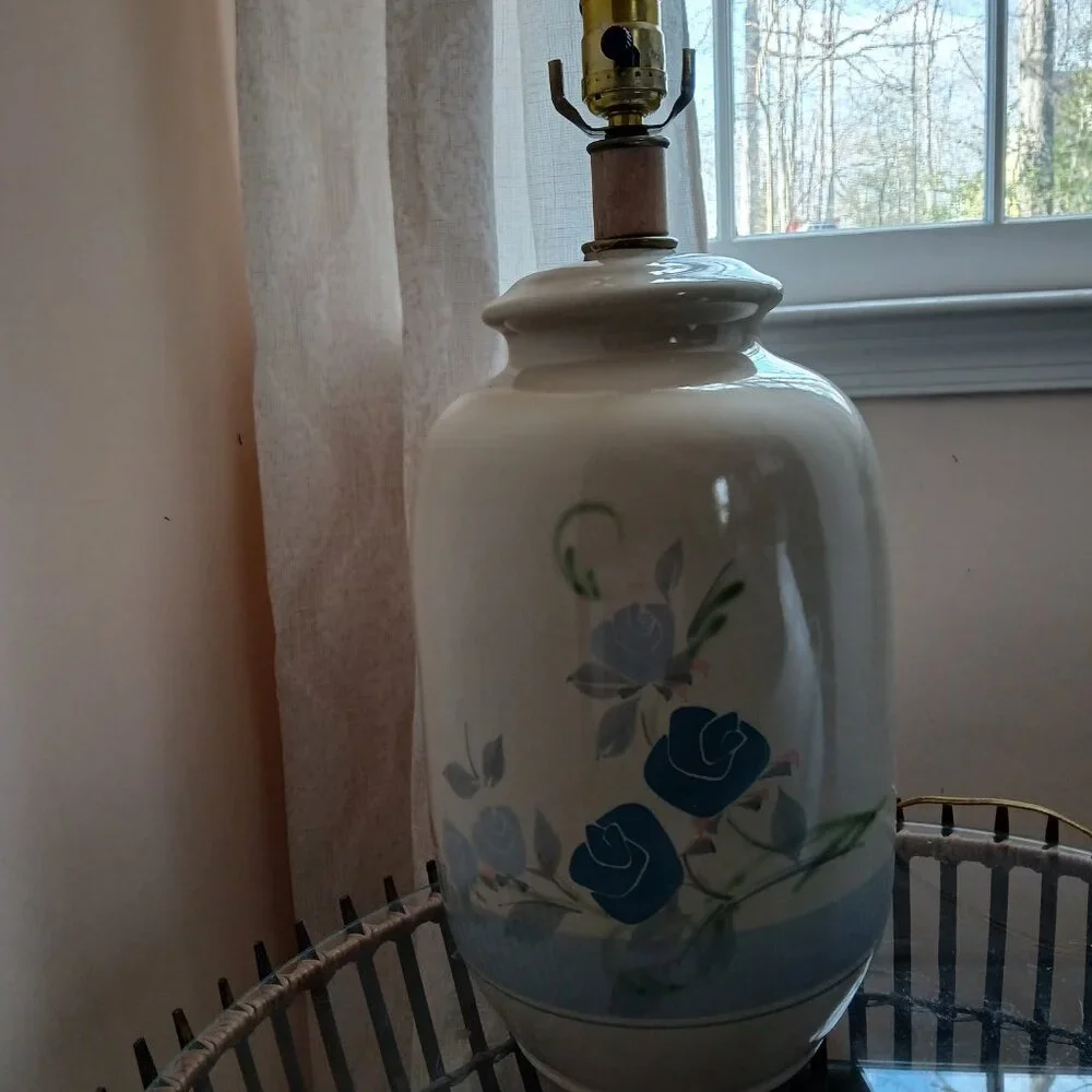 Vtd large ceramic lamp / blue ros / country/farmhouse/cottage/shabby chic